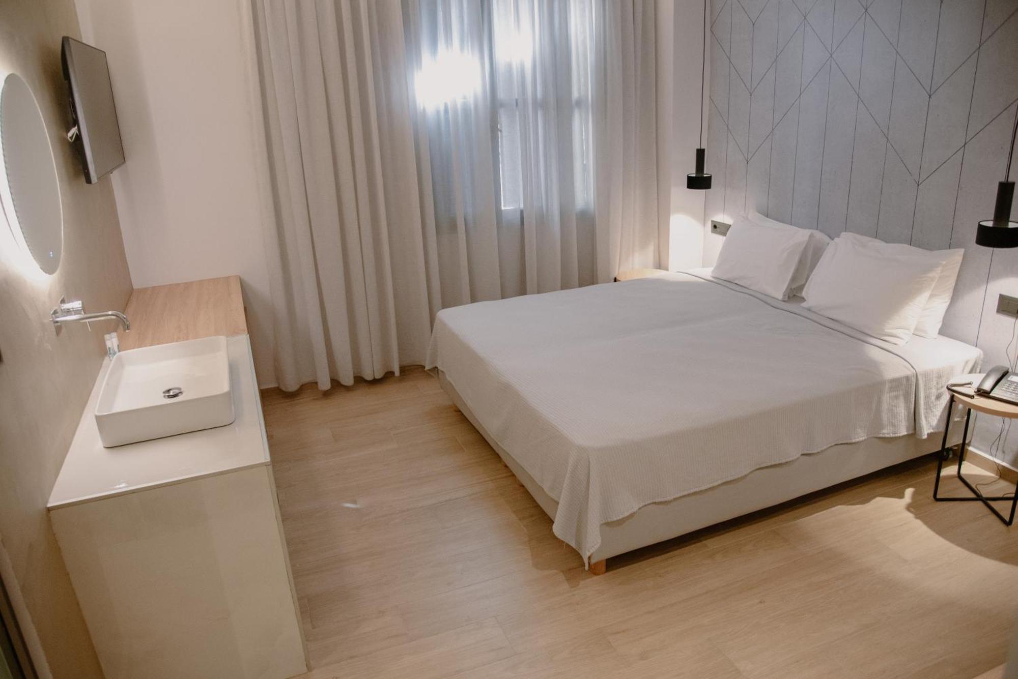 Nireus Hotel Sými Esterno foto