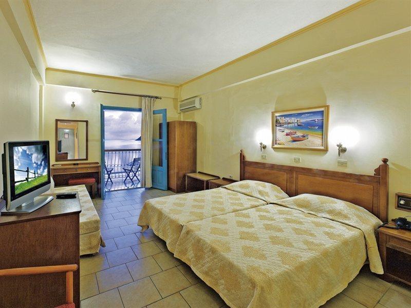 Nireus Hotel Sými Esterno foto